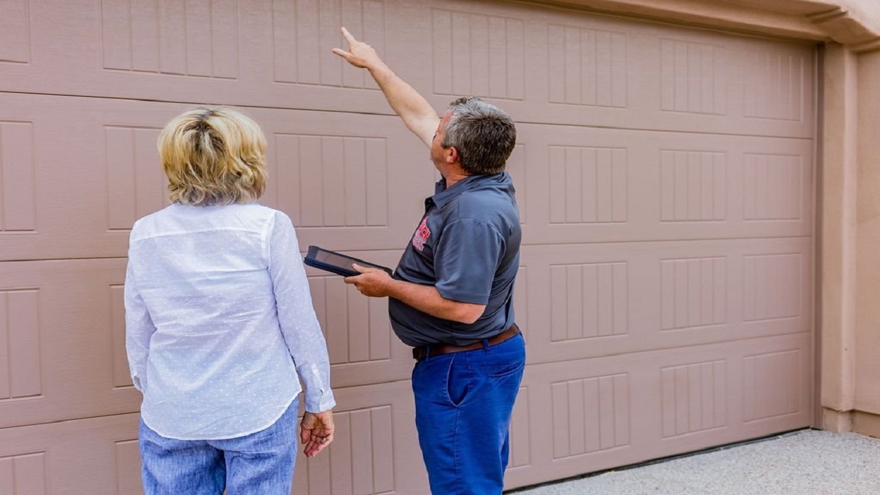 Achieve Total Privacy: Insulated Garage Doors for Personal Spaces
